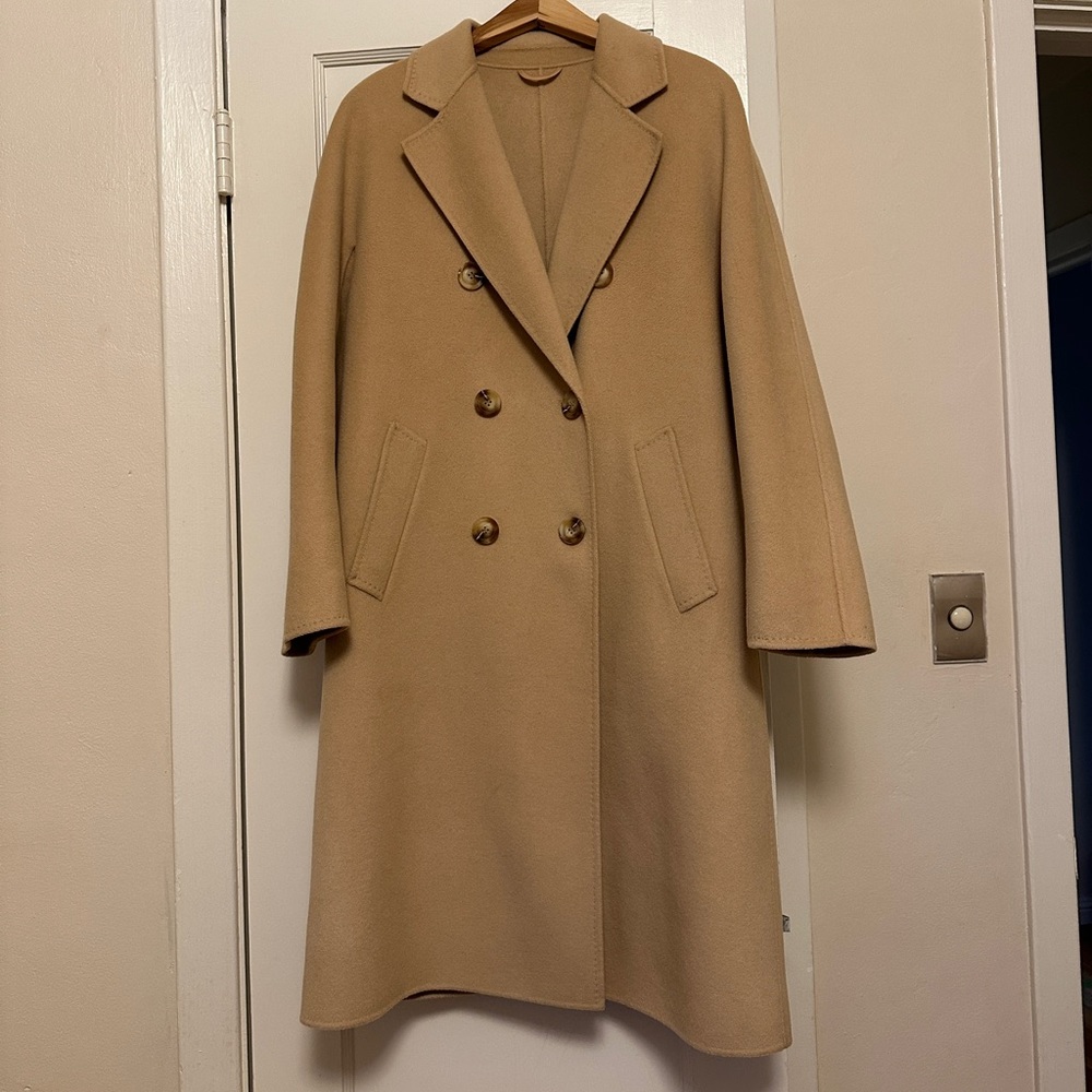 The Curated Graduate Coat in Beige/Camel